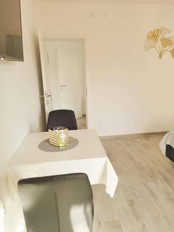 Apartmani Marco,Lukas,Patrick,David,Blizu Centra I Mora Sa Free Privatnim Parkingom PUY 외부 사진