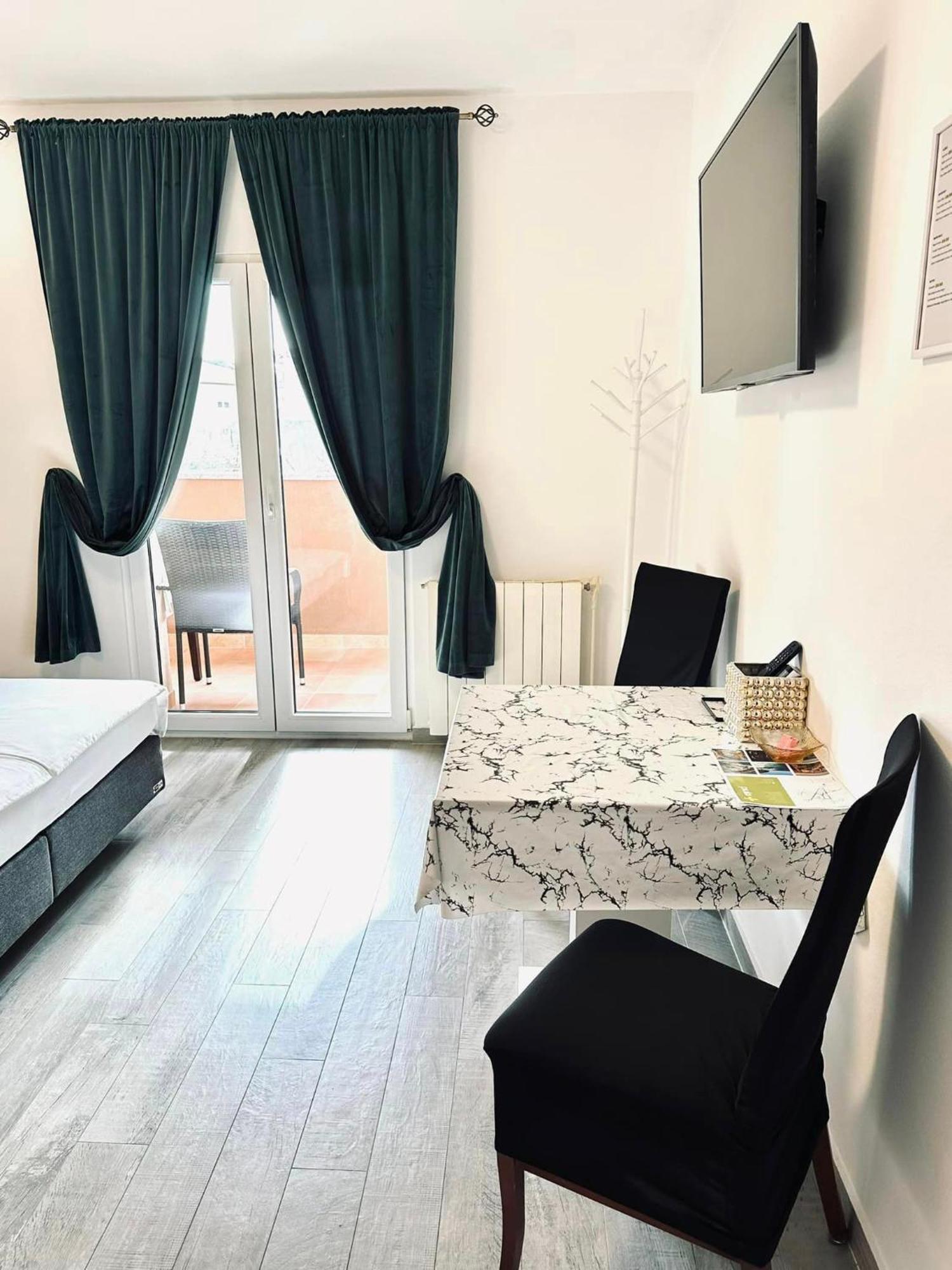 Apartmani Marco,Lukas,Patrick,David,Blizu Centra I Mora Sa Free Privatnim Parkingom PUY 외부 사진