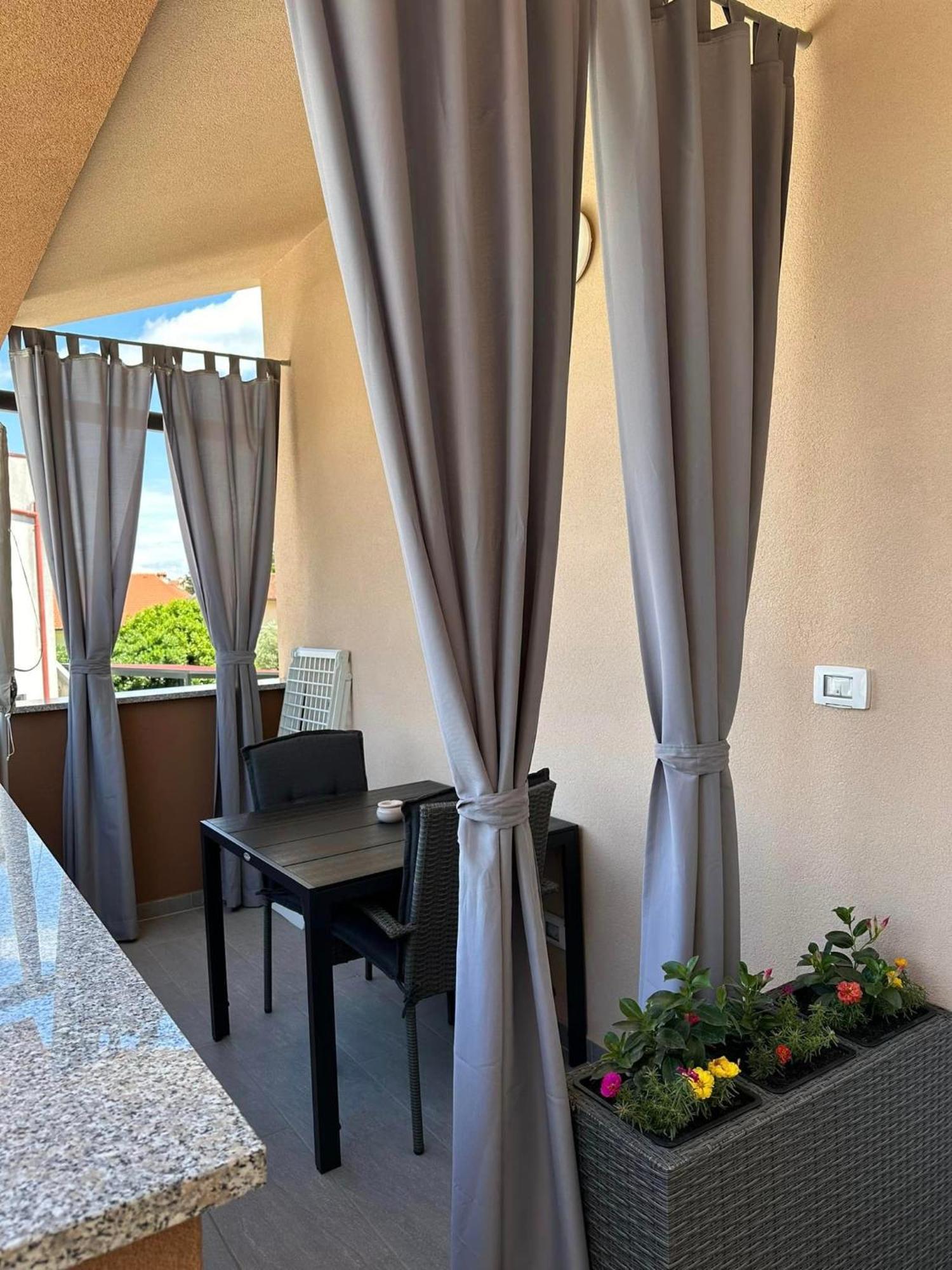 Apartmani Marco,Lukas,Patrick,David,Blizu Centra I Mora Sa Free Privatnim Parkingom PUY 외부 사진