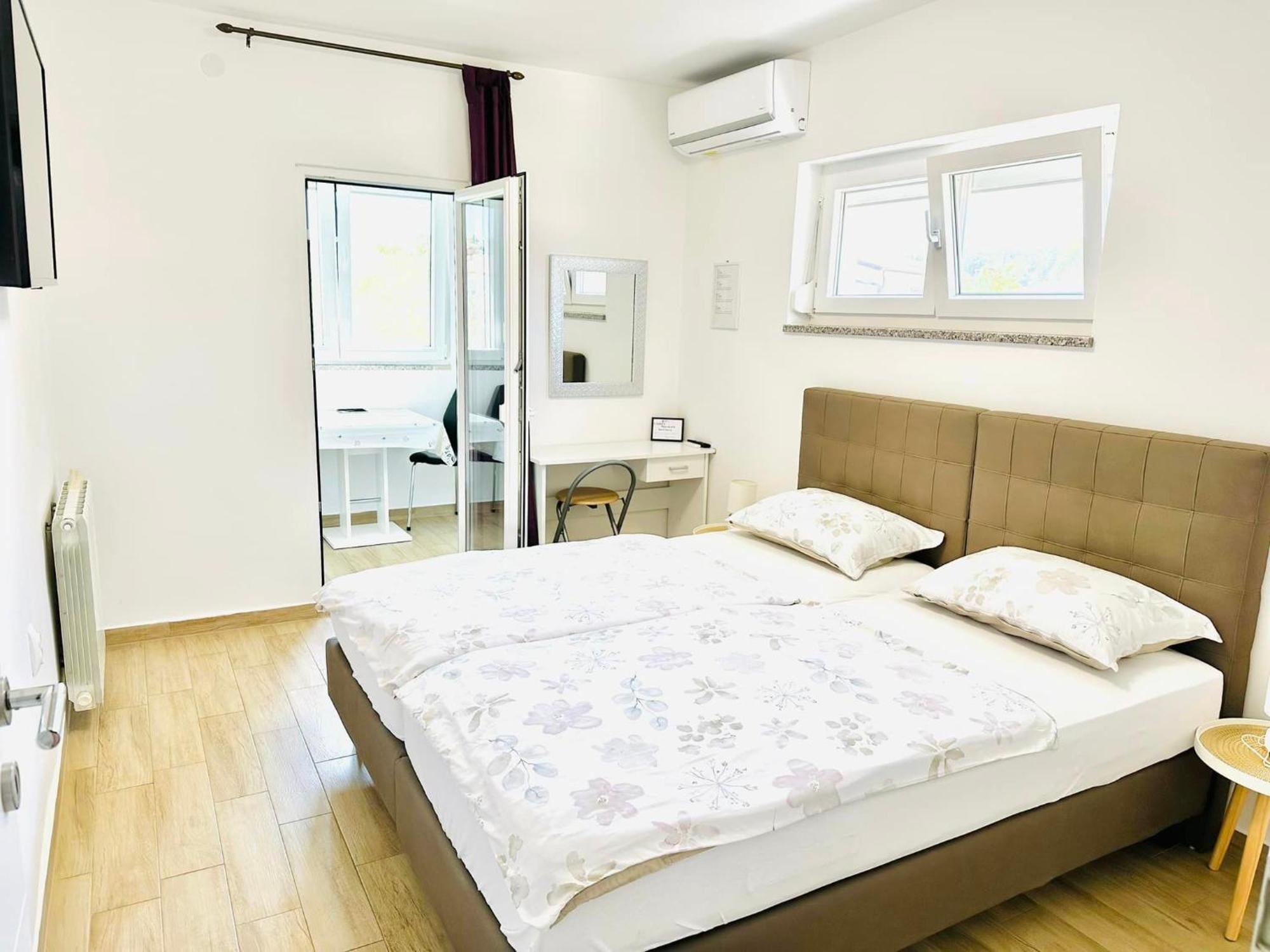 Apartmani Marco,Lukas,Patrick,David,Blizu Centra I Mora Sa Free Privatnim Parkingom PUY 외부 사진